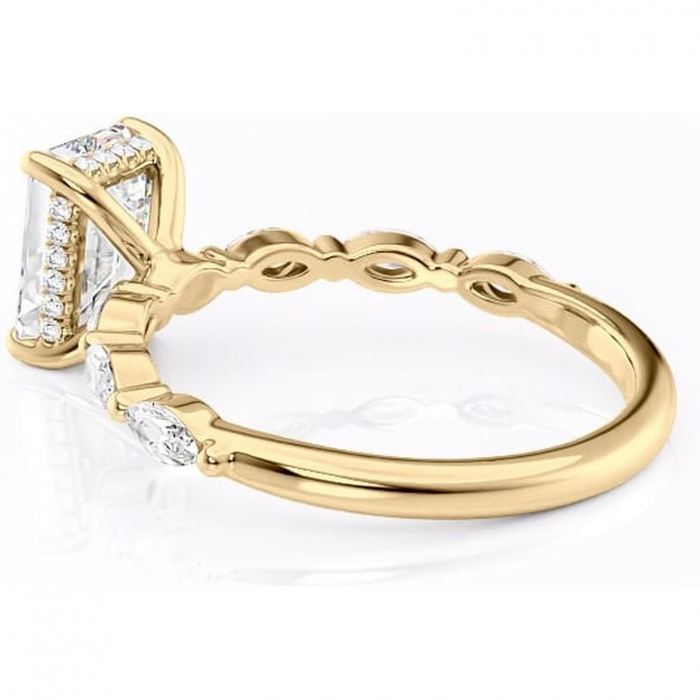 Inel de logodnă Everly din aur Galben 14kt cu moissanite tăietură smarald – Pietre laterale rafinată pentru profil înalt | Personalizează și configurează gratuit online [5]