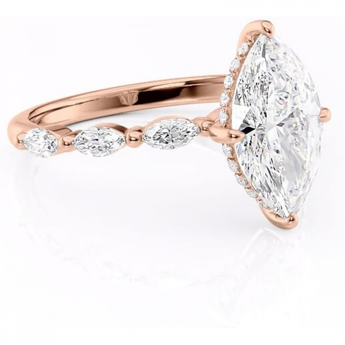 Inel de logodnă Everly din aur Rose 18kt cu moissanite tăietură marquise – Pietre laterale rafinată pentru profil înalt | Personalizează și configurează gratuit online [1]
