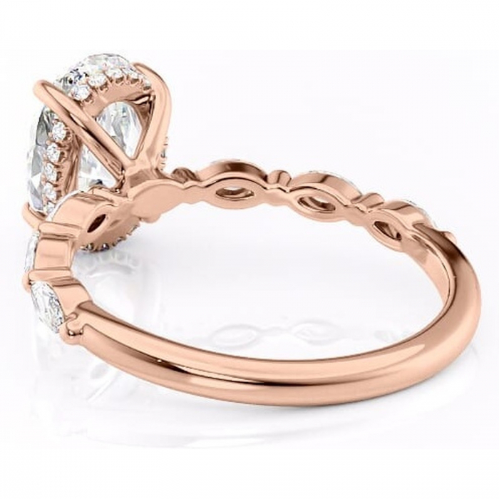 Inel de logodnă Everly din aur Rose 14kt cu moissanite tăietură ovală – Pietre laterale rafinată pentru profil înalt | Personalizează și configurează gratuit online [4]