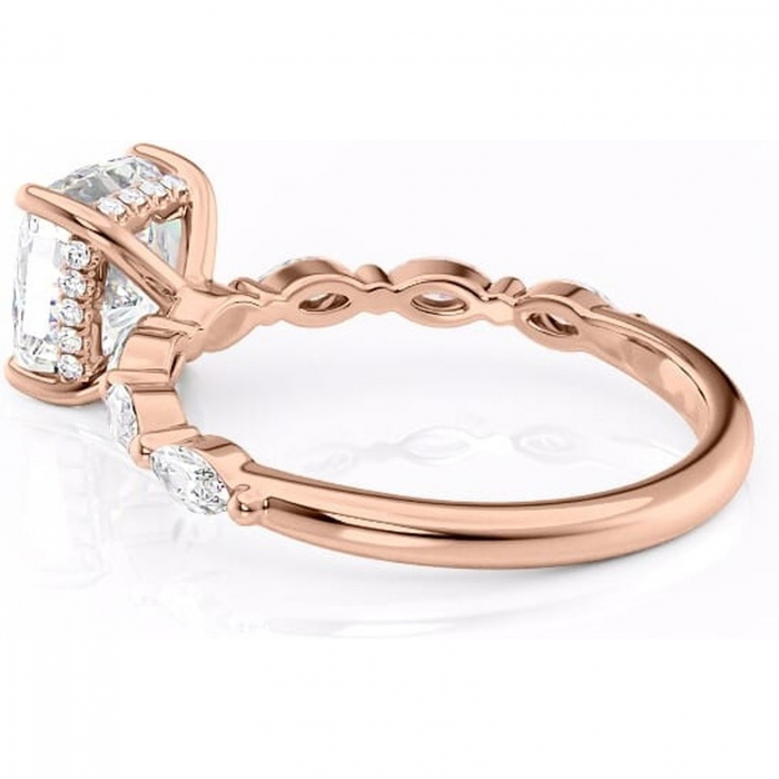 Inel de logodnă Everly din aur Rose 14kt cu moissanite tăietură pernă – Pietre laterale rafinată pentru profil înalt | Personalizează și configurează gratuit online [5]