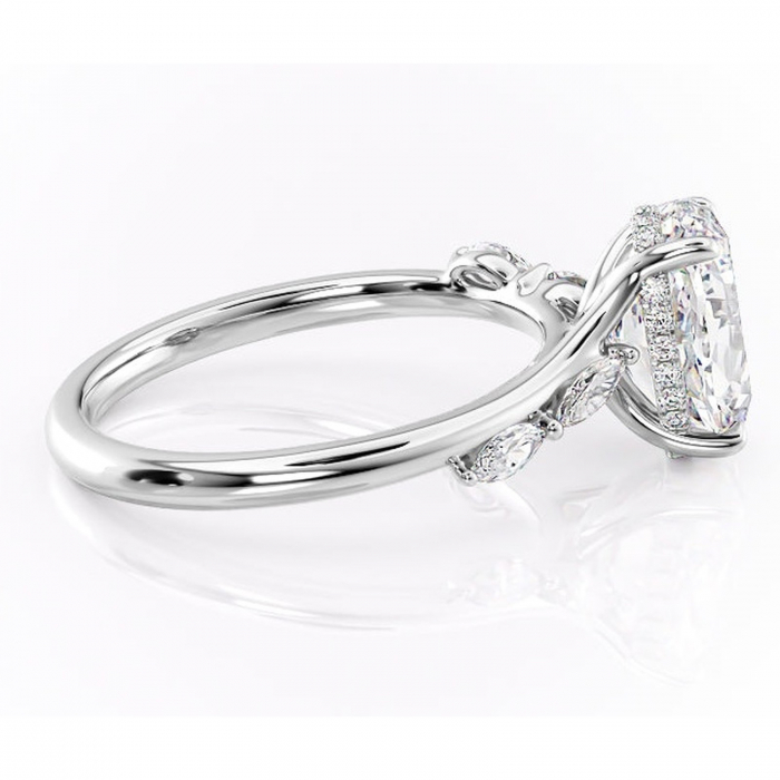 Inel de logodnă Faelynn din aur Alb 14kt cu moissanite tăietură ovală – Pietre laterale rafinată pentru profil înalt | Personalizează și configurează gratuit online [2]