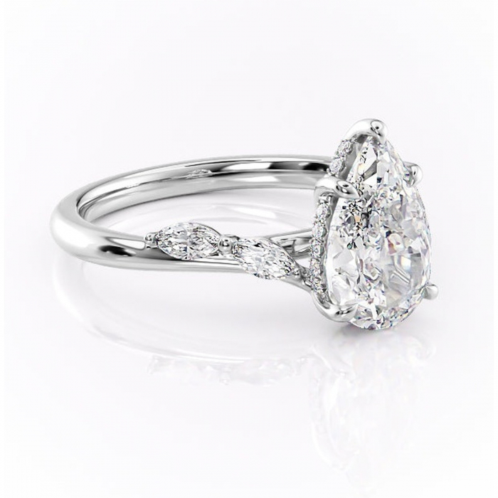 Inel de logodnă Faelynn din aur Alb 14kt cu moissanite tăietură pară – Pietre laterale rafinată pentru profil înalt | Personalizează și configurează gratuit online [1]