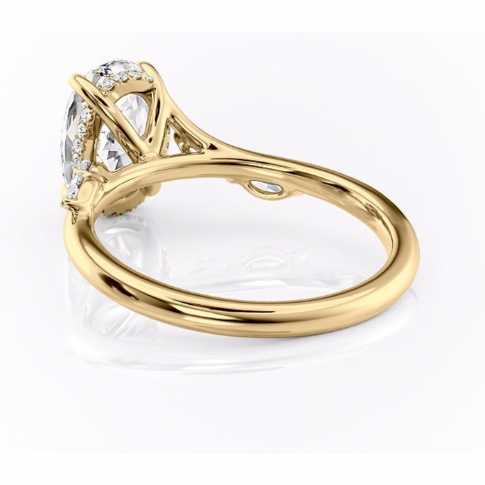 Inel de logodnă Faelynn din aur Galben 14kt cu moissanite tăietură ovală – Pietre laterale rafinată pentru profil înalt | Personalizează și configurează gratuit online [4]
