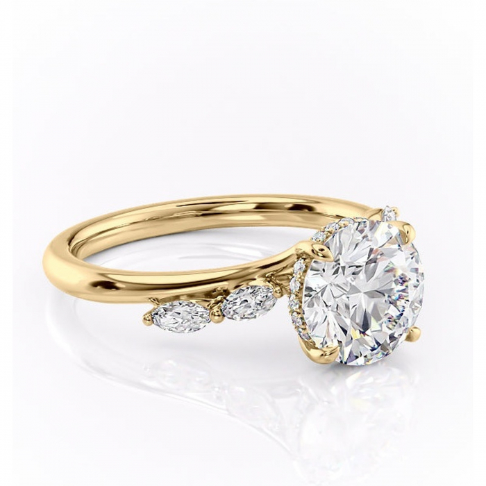 Inel de logodnă Faelynn din aur Galben 14kt cu moissanite tăietură rotundă – Pietre laterale rafinată pentru profil înalt | Personalizează și configurează gratuit online [1]