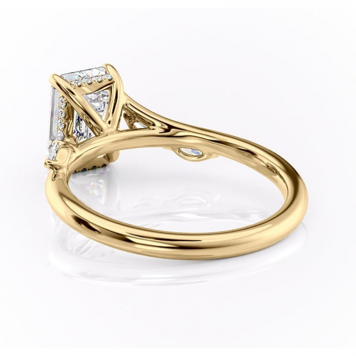 Inel de logodnă Faelynn din aur Galben 14kt cu moissanite tăietură smarald – Pietre laterale rafinată pentru profil înalt | Personalizează și configurează gratuit online [4]