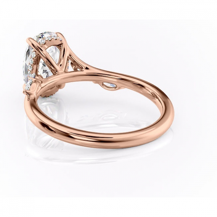 Inel de logodnă Faelynn din aur Rose 18kt cu moissanite tăietură ovală – Pietre laterale rafinată pentru profil înalt | Personalizează și configurează gratuit online [4]