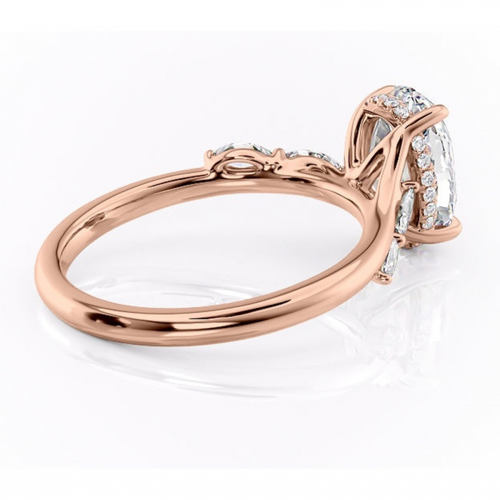 Inel de logodnă Faelynn din aur Rose 18kt cu moissanite tăietură ovală – Pietre laterale rafinată pentru profil înalt | Personalizează și configurează gratuit online [3]