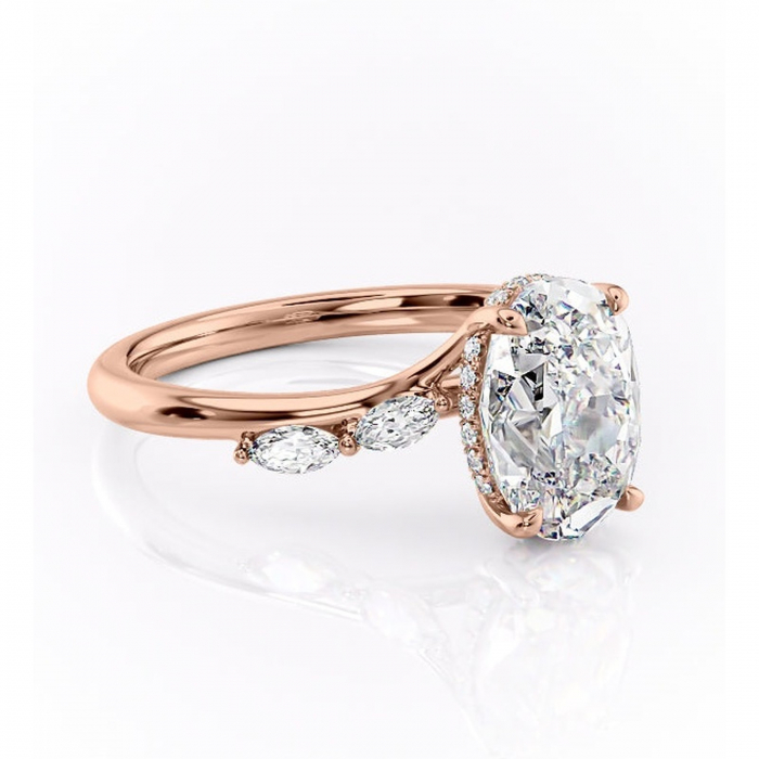 Inel de logodnă Faelynn din aur Rose 18kt cu moissanite tăietură ovală – Pietre laterale rafinată pentru profil înalt | Personalizează și configurează gratuit online [1]