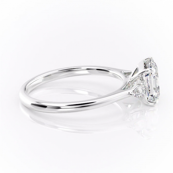 Inel de logodnă Felicity din aur Alb 14kt cu moissanite tăietură asscher – Solitar rafinată pentru profil înalt | Personalizează și configurează gratuit online [2]