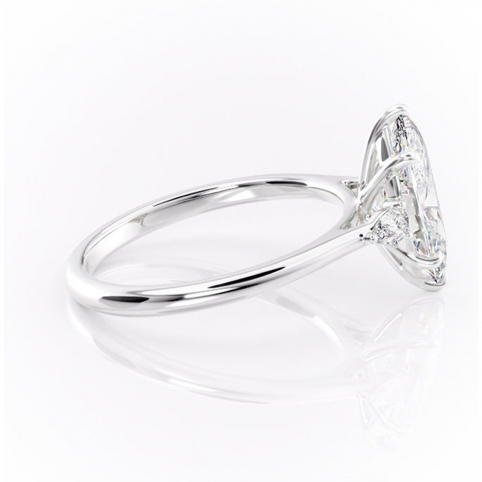 Inel de logodnă Felicity din aur Alb 14kt cu moissanite tăietură marquise – Solitar rafinată pentru profil înalt | Personalizează și configurează gratuit online [2]