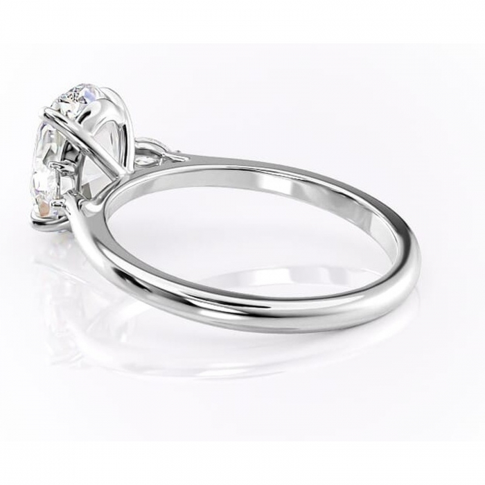 Inel de logodnă Felicity din aur Alb 14kt cu moissanite tăietură ovală – Solitar rafinată pentru profil înalt | Personalizează și configurează gratuit online [5]