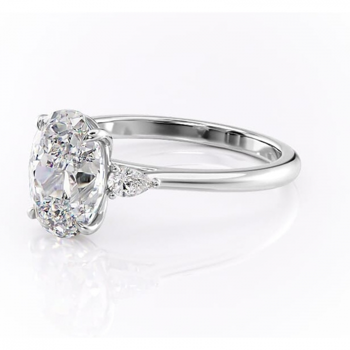 Inel de logodnă Felicity din aur Alb 14kt cu moissanite tăietură ovală – Solitar rafinată pentru profil înalt | Personalizează și configurează gratuit online [7]