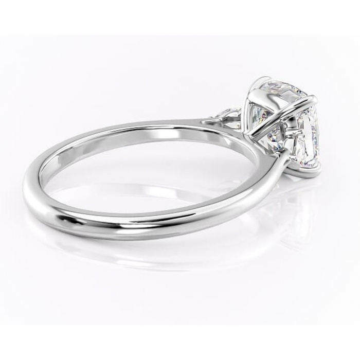 Inel de logodnă Felicity din aur Alb 14kt cu moissanite tăietură pernă – Solitar rafinată pentru profil înalt | Personalizează și configurează gratuit online [3]