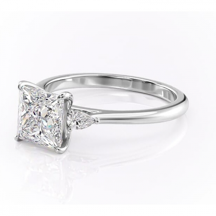 Inel de logodnă Felicity din aur Alb 14kt cu moissanite tăietură princess – Solitar rafinată pentru profil înalt | Personalizează și configurează gratuit online [7]