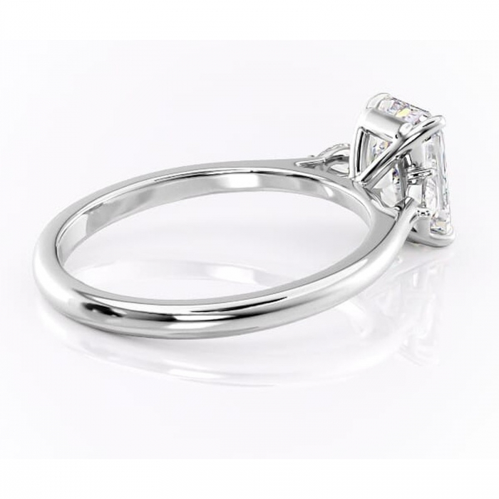 Inel de logodnă Felicity din aur Alb 14kt cu moissanite tăietură radiantă – Solitar rafinată pentru profil înalt | Personalizează și configurează gratuit online [3]