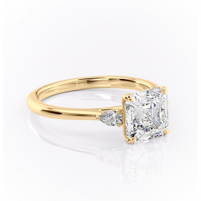 Inel de logodnă Felicity din aur Galben 18kt cu moissanite tăietură asscher – Solitar rafinată pentru profil înalt | Personalizează și configurează gratuit online [1]