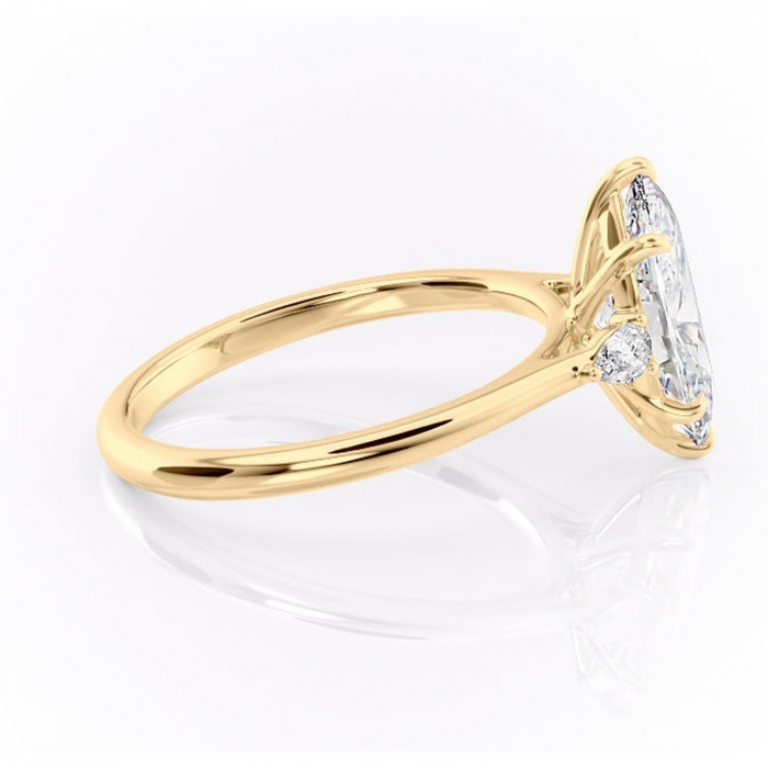 Inel de logodnă Felicity din aur Galben 14kt cu moissanite tăietură marquise – Solitar rafinată pentru profil înalt | Personalizează și configurează gratuit online [2]