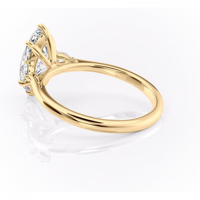 Inel de logodnă Felicity din aur Galben 14kt cu moissanite tăietură marquise – Solitar rafinată pentru profil înalt | Personalizează și configurează gratuit online [5]