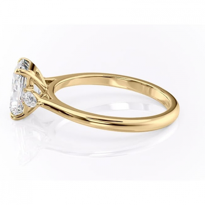 Inel de logodnă Felicity din aur Galben 14kt cu moissanite tăietură radiantă – Solitar rafinată pentru profil înalt | Personalizează și configurează gratuit online [6]