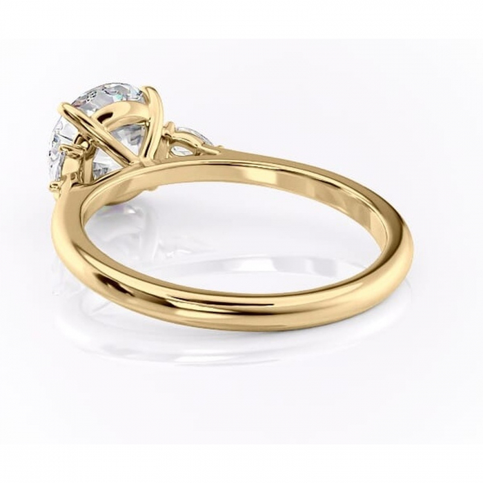 Inel de logodnă Felicity din aur Galben 14kt cu moissanite tăietură rotundă – Solitar rafinată pentru profil înalt | Personalizează și configurează gratuit online [4]