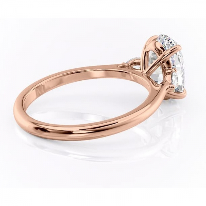 Inel de logodnă Felicity din aur Rose 14kt cu moissanite tăietură ovală – Solitar rafinată pentru profil înalt | Personalizează și configurează gratuit online [3]
