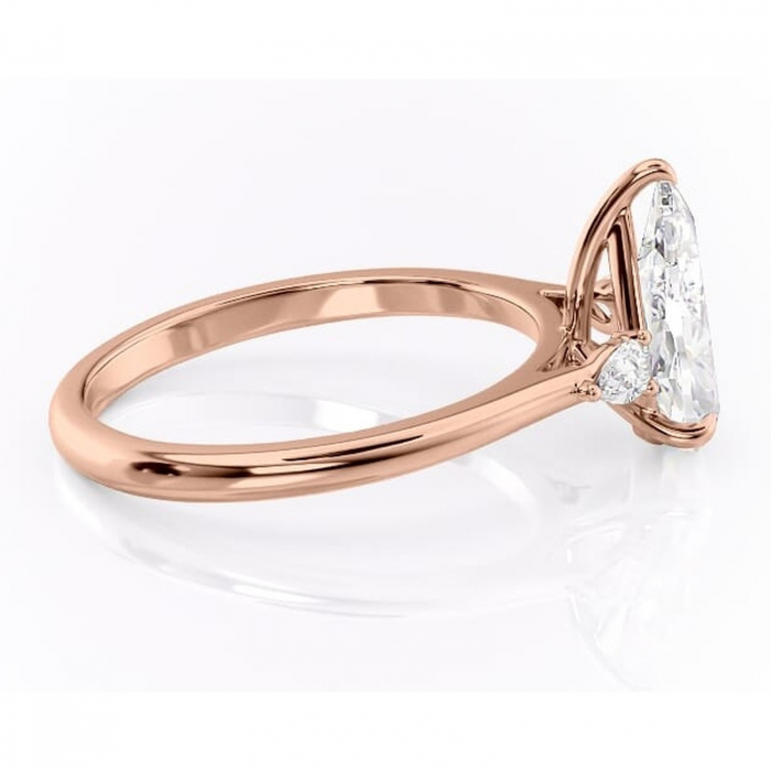 Inel de logodnă Felicity din aur Rose 14kt cu moissanite tăietură pară – Solitar rafinată pentru profil înalt | Personalizează și configurează gratuit online [2]