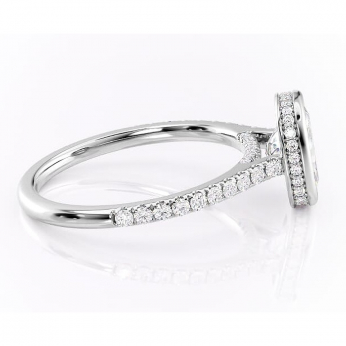 Inel de logodnă Fernelle din aur Alb 14kt cu moissanite tăietură pernă – Montură închisă rafinată pentru profil înalt | Personalizează și configurează gratuit online [2]