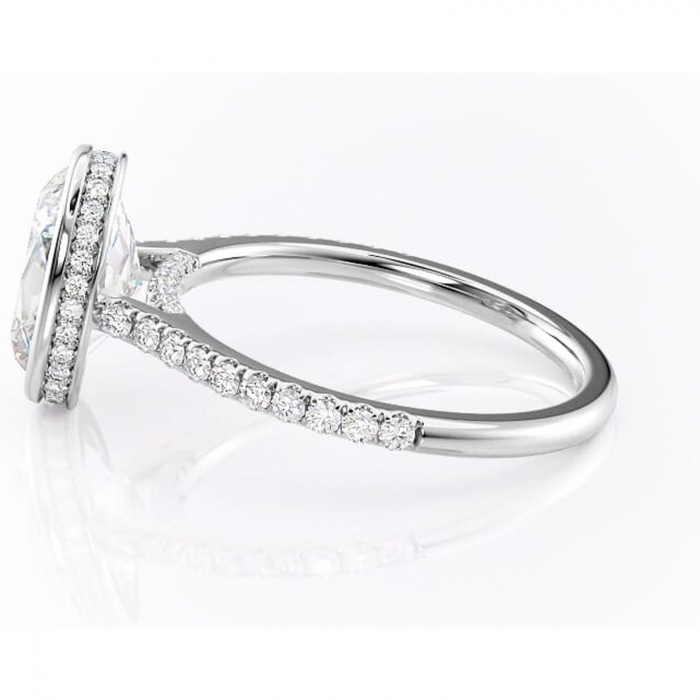 Inel de logodnă Fernelle din aur Alb 14kt cu moissanite tăietură ovală – Montură închisă rafinată pentru profil înalt | Personalizează și configurează gratuit online [6]