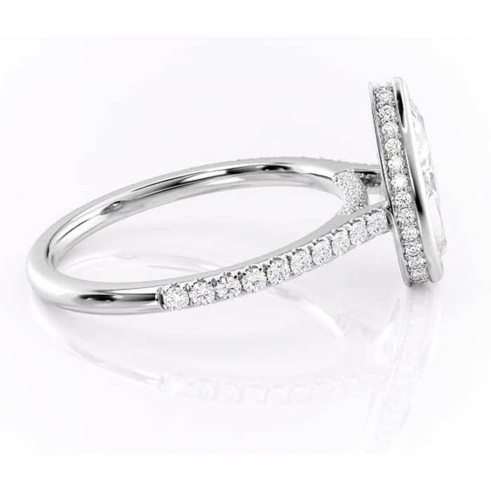 Inel de logodnă Fernelle din aur Alb 18kt cu moissanite tăietură pară – Montură închisă rafinată pentru profil înalt | Personalizează și configurează gratuit online [2]