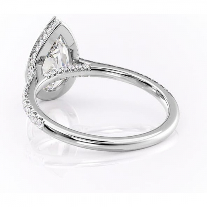 Inel de logodnă Fernelle din aur Alb 18kt cu moissanite tăietură pară – Montură închisă rafinată pentru profil înalt | Personalizează și configurează gratuit online [4]