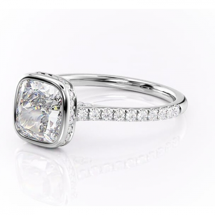 Inel de logodnă Fernelle din aur Alb 14kt cu moissanite tăietură pernă – Montură închisă rafinată pentru profil înalt | Personalizează și configurează gratuit online [7]