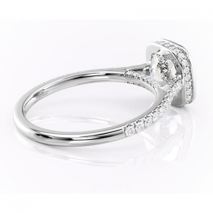 Inel de logodnă Fernelle din aur Alb 14kt cu moissanite tăietură pernă – Montură închisă rafinată pentru profil înalt | Personalizează și configurează gratuit online [3]