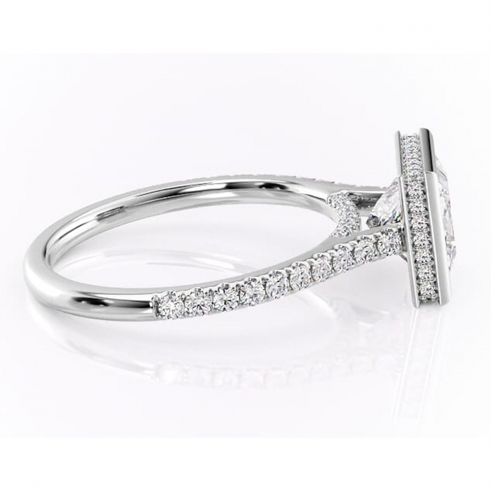 Inel de logodnă Fernelle din aur Alb 18kt cu moissanite tăietură princess – Montură închisă rafinată pentru profil înalt | Personalizează și configurează gratuit online [2]