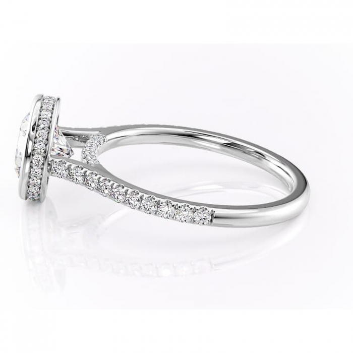 Inel de logodnă Fernelle din aur Alb 14kt cu moissanite tăietură rotundă – Montură închisă rafinată pentru profil înalt | Personalizează și configurează gratuit online [6]