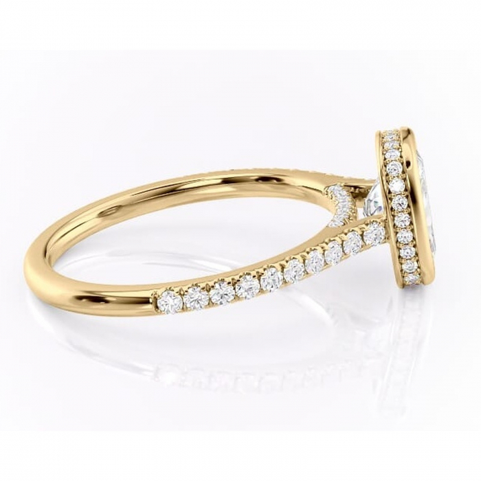 Inel de logodnă Fernelle din aur Galben 14kt cu moissanite tăietură pernă – Montură închisă rafinată pentru profil înalt | Personalizează și configurează gratuit online [2]