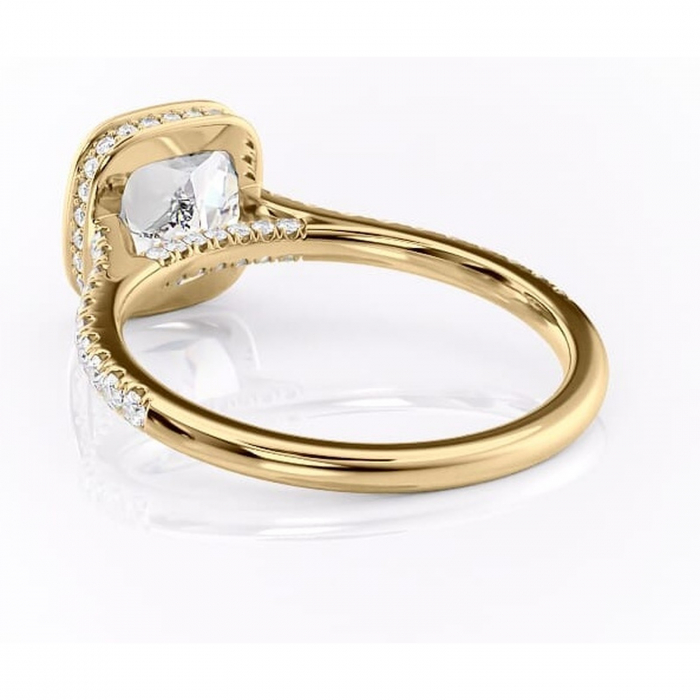 Inel de logodnă Fernelle din aur Galben 14kt cu moissanite tăietură pernă – Montură închisă rafinată pentru profil înalt | Personalizează și configurează gratuit online [4]