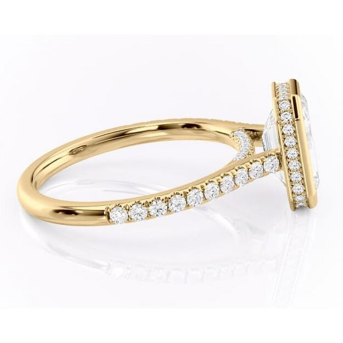 Inel de logodnă Fernelle din aur Galben 14kt cu moissanite tăietură smarald – Montură închisă rafinată pentru profil înalt | Personalizează și configurează gratuit online [2]