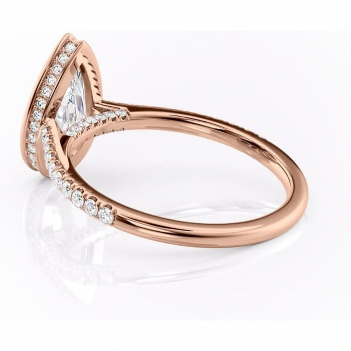 Inel de logodnă Fernelle din aur Rose 18kt cu moissanite tăietură pară – Montură închisă rafinată pentru profil înalt | Personalizează și configurează gratuit online [5]
