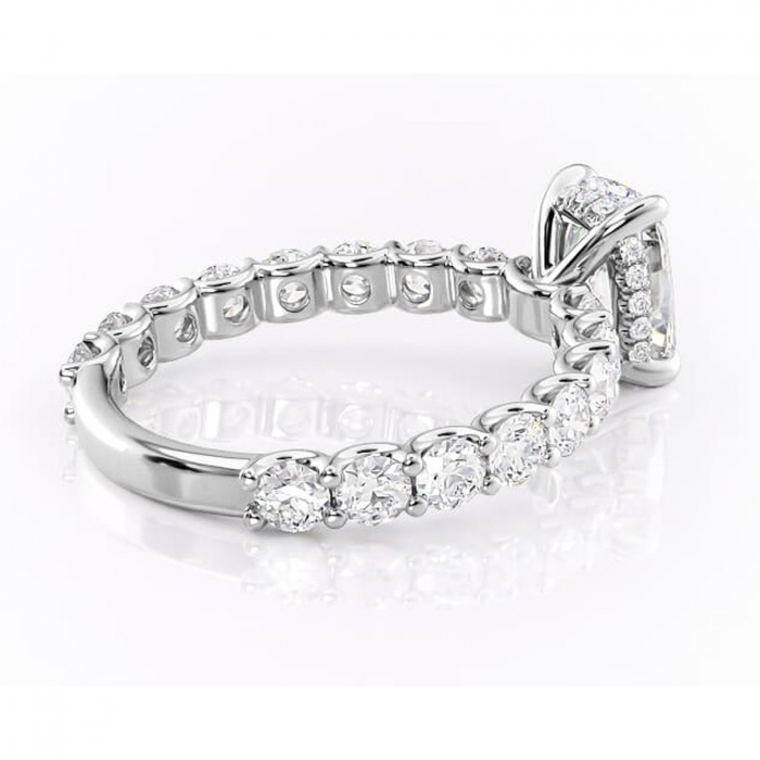 Inel de logodnă Floralie din aur Alb 14kt cu moissanite tăietură pernă – Pietre laterale excepțional | Personalizează și configurează gratuit online [3]