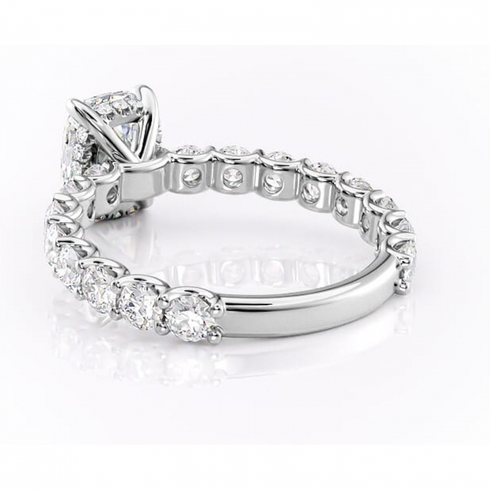 Inel de logodnă Floralie din aur Alb 14kt cu moissanite tăietură pernă – Pietre laterale excepțional | Personalizează și configurează gratuit online [4]