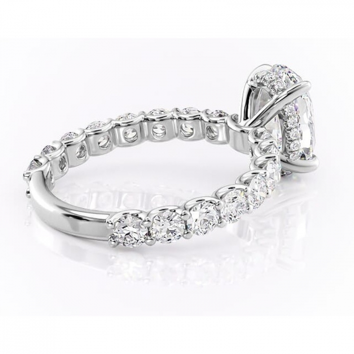 Inel de logodnă Floralie din aur Alb 14kt cu moissanite tăietură ovală – Pietre laterale excepțional | Personalizează și configurează gratuit online [3]