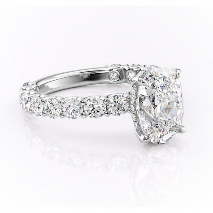 Inel de logodnă Floralie din aur Alb 14kt cu moissanite tăietură ovală – Pietre laterale excepțional | Personalizează și configurează gratuit online [1]