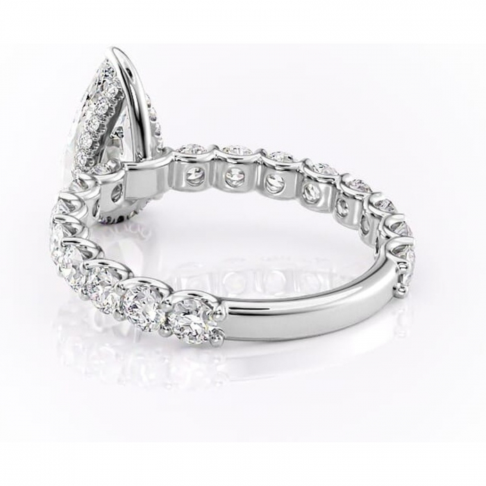 Inel de logodnă Floralie din aur Alb 18kt cu moissanite tăietură pară – Pietre laterale excepțional | Personalizează și configurează gratuit online [4]