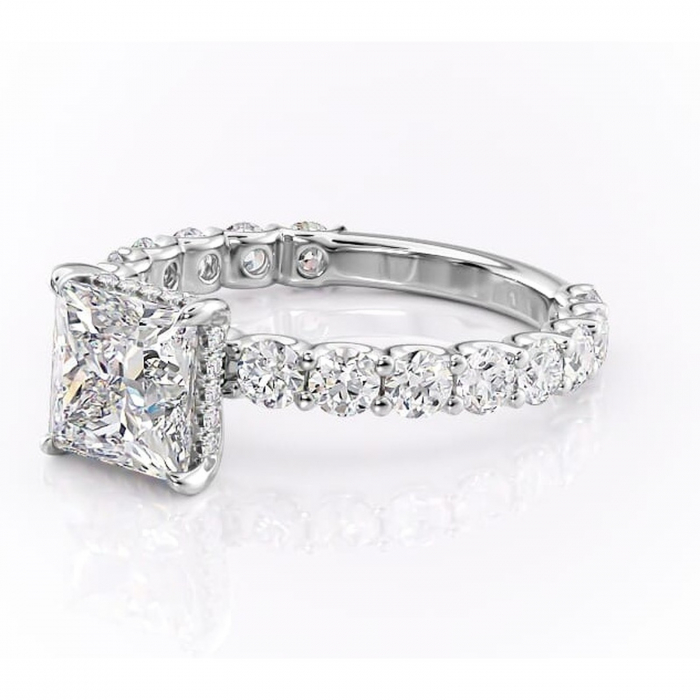 Inel de logodnă Floralie din aur Alb 14kt cu moissanite tăietură princess – Pietre laterale excepțional | Personalizează și configurează gratuit online [7]