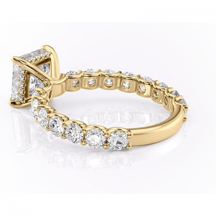 Inel de logodnă Floralie din aur Galben 14kt cu moissanite tăietură princess – Pietre laterale excepțional | Personalizează și configurează gratuit online [5]