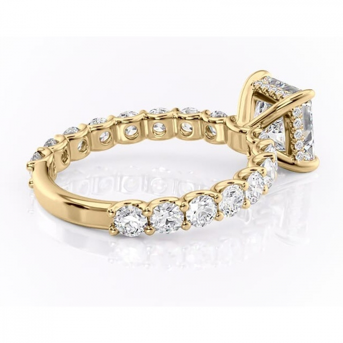 Inel de logodnă Floralie din aur Galben 14kt cu moissanite tăietură princess – Pietre laterale excepțional | Personalizează și configurează gratuit online [3]