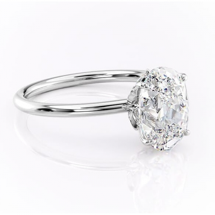 Inel de logodnă Garnet din aur Alb 14kt cu moissanite tăietură ovală – Solitar rafinată pentru profil înalt | Personalizează și configurează gratuit online [1]