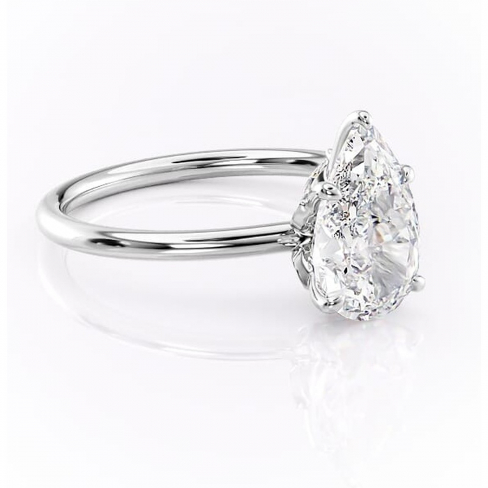 Inel de logodnă Garnet din aur Alb 14kt cu moissanite tăietură pară – Solitar rafinată pentru profil înalt | Personalizează și configurează gratuit online [1]