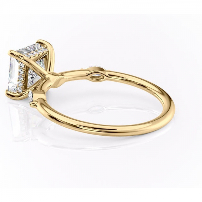 Inel de logodnă Gemina din aur Galben 18kt cu moissanite tăietură princess – Pietre laterale rafinată pentru profil înalt | Personalizează și configurează gratuit online [5]