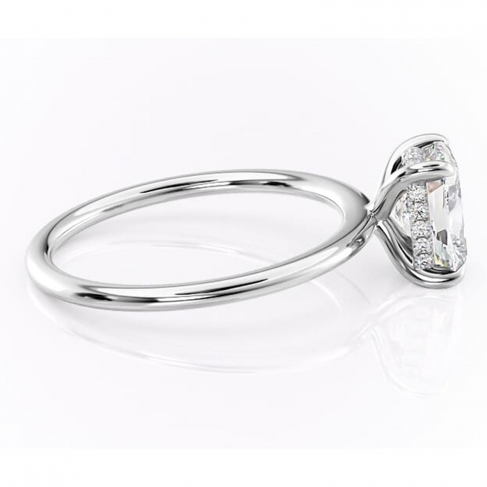 Inel de logodnă Genevieve din aur Alb 14kt cu moissanite tăietură pernă – Solitar rafinată pentru profil înalt | Personalizează și configurează gratuit online [2]